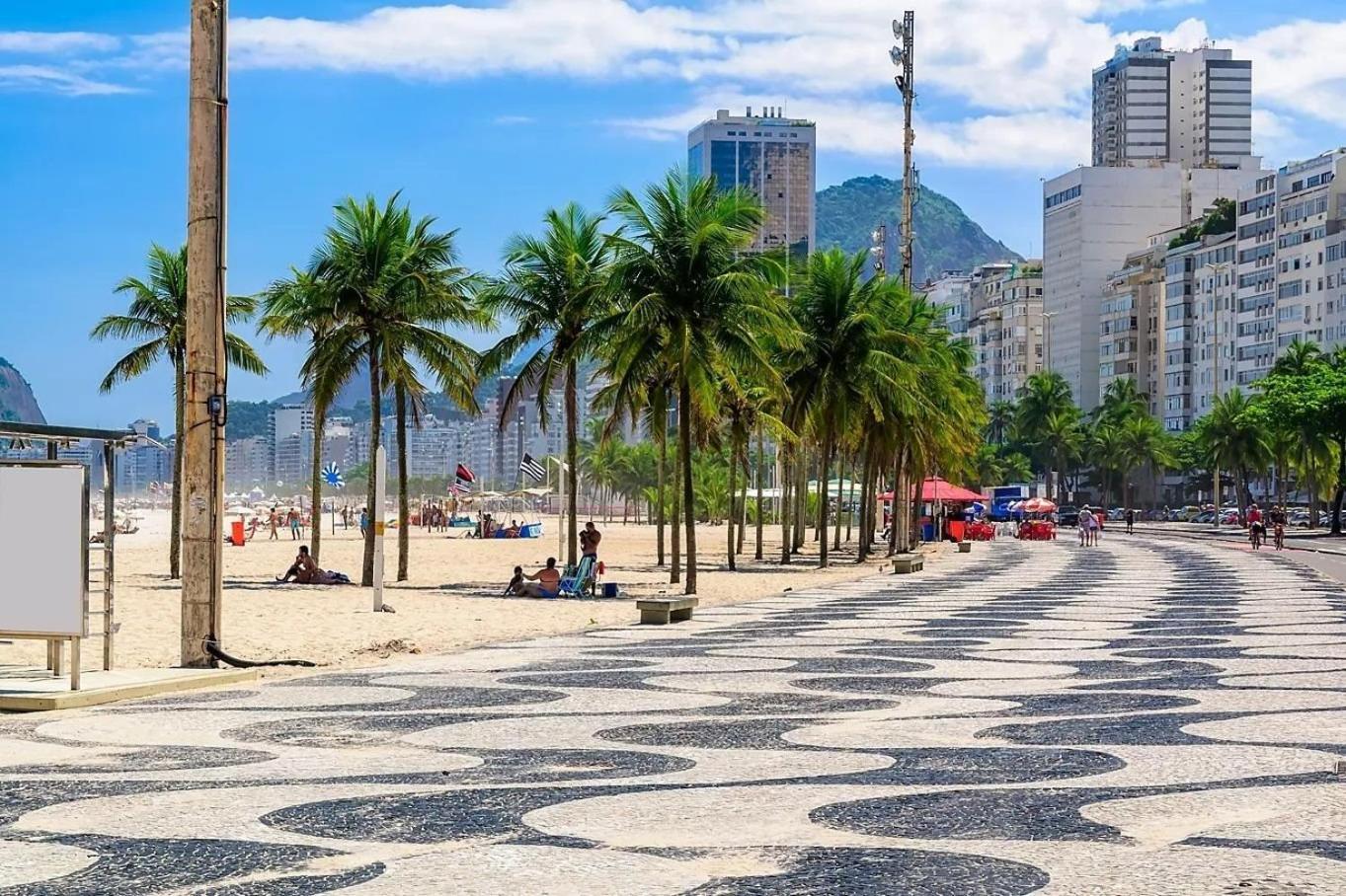Copacabana Vista Mar F Magalhaes Rio de Janeiro